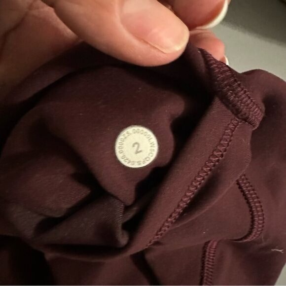 Lululemon Invigorate High-Rise Legging 25"Cassis Burgundy Size 2 - Picture 13 of 14